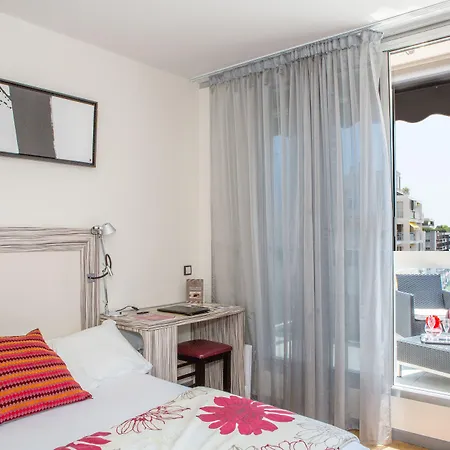 Hotell Eden & 4*