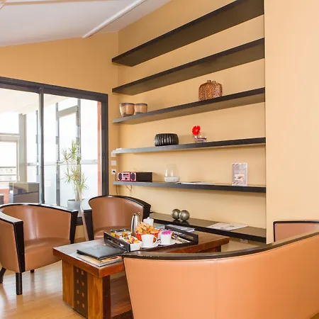 Eden & Отель 4*